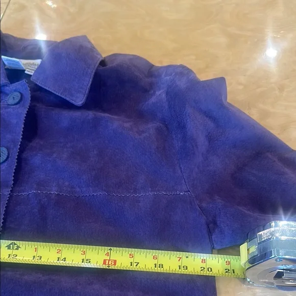 NWT- PURPLE SUEDE JACKET BEAUTIFUL. SIZE MEDIUM - Picture 6 of 9